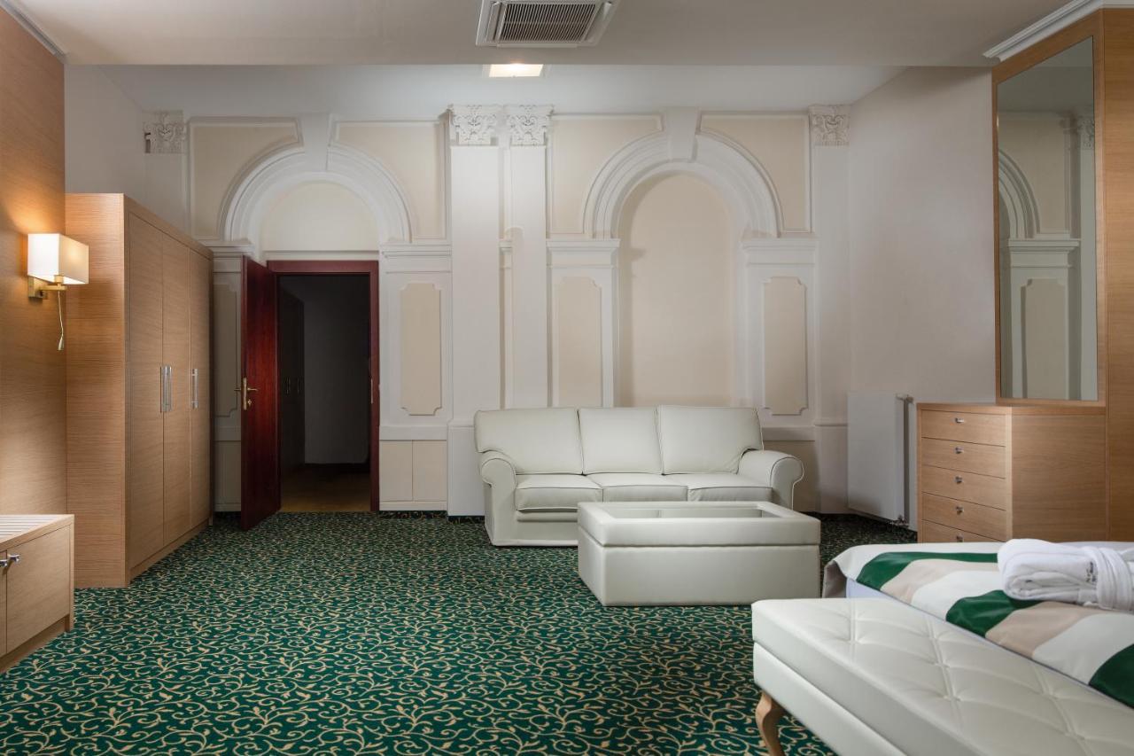 Grandhotel Nabokov Mariánské Lázně Екстериор снимка